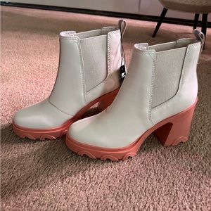 NWT Sorel Brex Heeled Chelsea Bootie